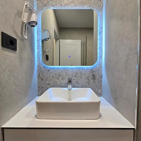 Hotel Azure 3*